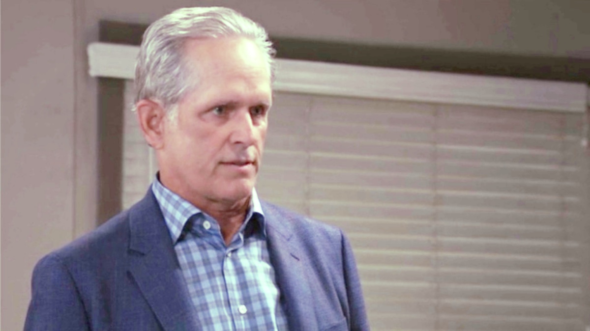 2) General Hospital Spoilers and Rumors: Gregory Chase Sleeps with Alexis to Make Jackie Jealous?