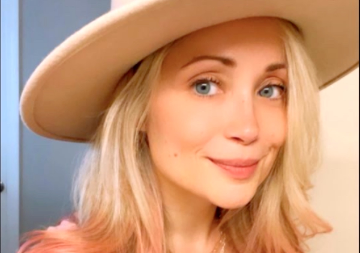 General Hospital (GH) Spoilers: Emme Rylan Checks In With Fans, Confirms Her Location