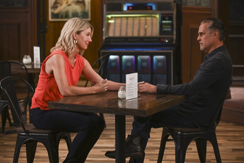 General Hospital: Nina Reeves (Cynthia Watros)