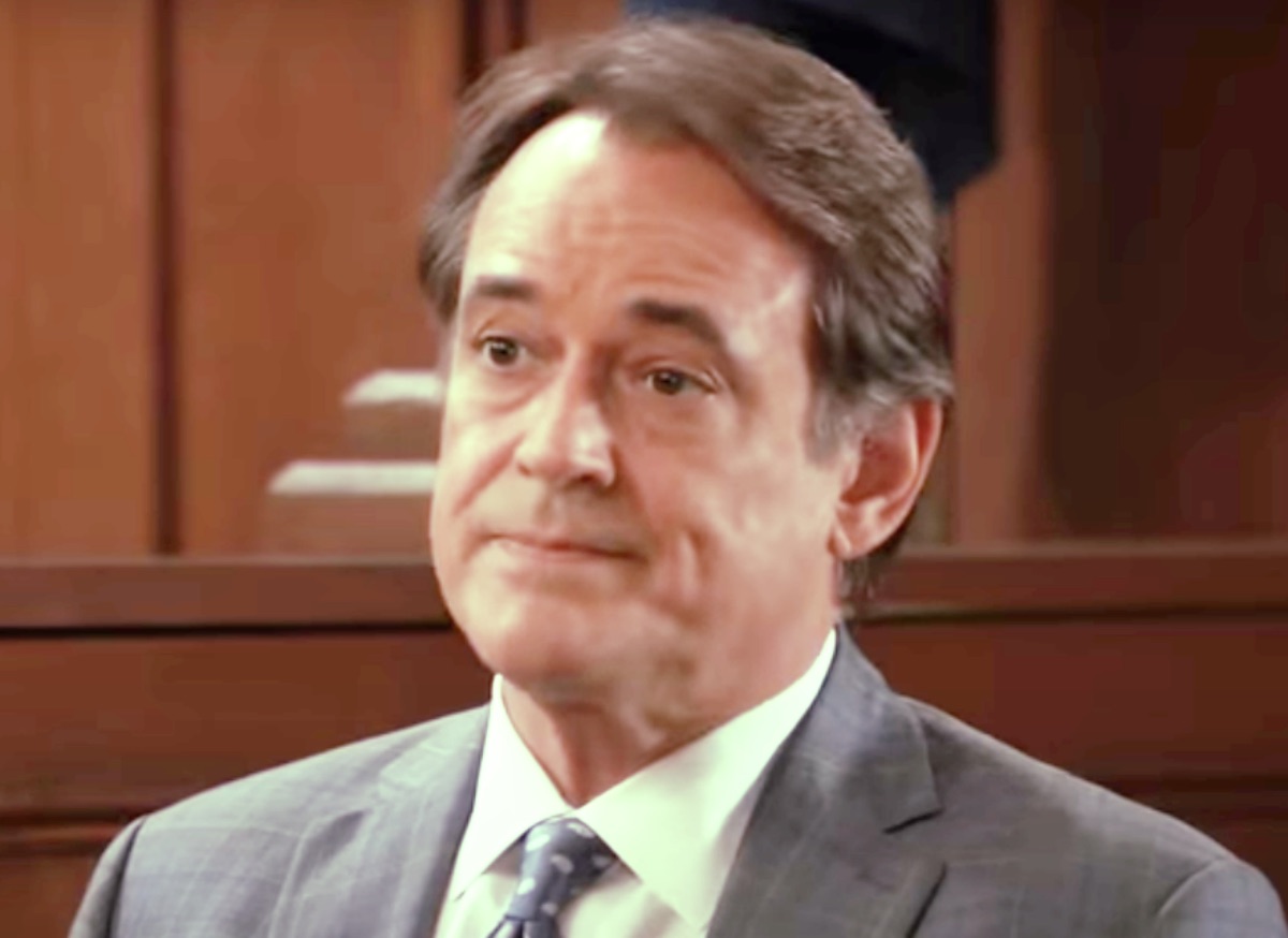 General Hospital Spoilers: Laura Demands Answers From Kevin!