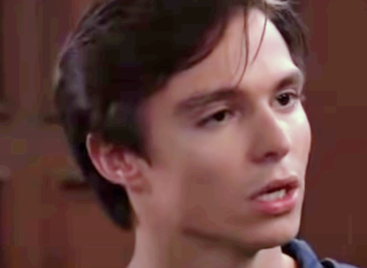 General Hospital Spoilers: Sneaky Spy Ryan Observes Spencer And Esme Together