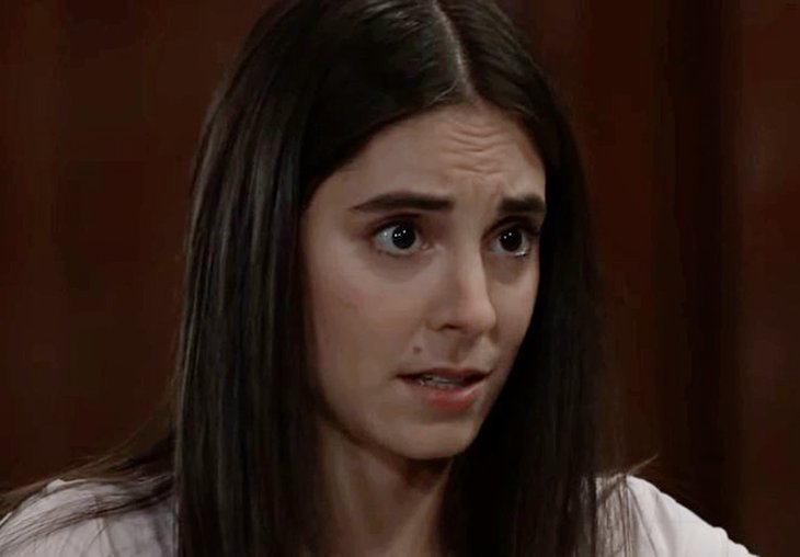 General Hospital: Molly Lansing-Davis (Kristen Vaganos)