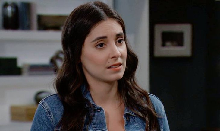 General Hospital: Molly Lansing-Davis (Kristen Vaganos)