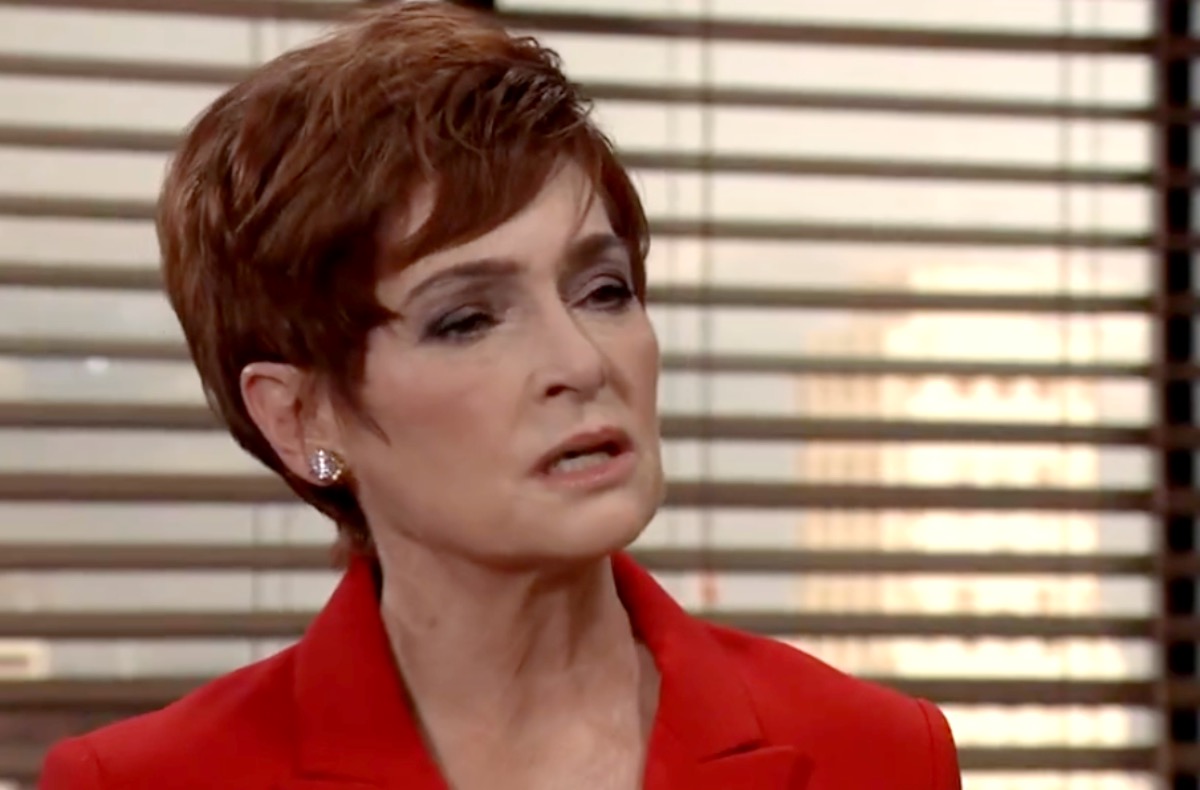 General Hospital Spoilers: Diane Draws Up New Commitment Paperwork For Alexis
