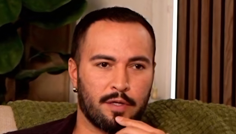 General Hospital star Adrian Anchondo goes official with Colton Little - SoM - YouTube