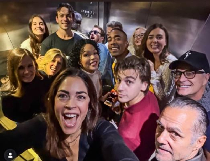 Kelly took an epic selfie of the cast at Graceland - Instagram